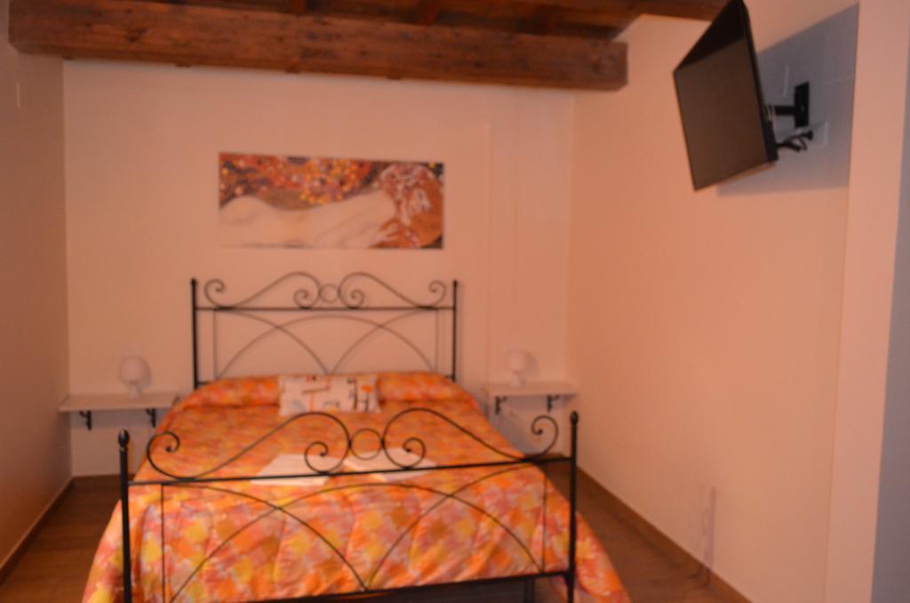 B&B Il Vicoletto 拉奎拉 外观 照片
